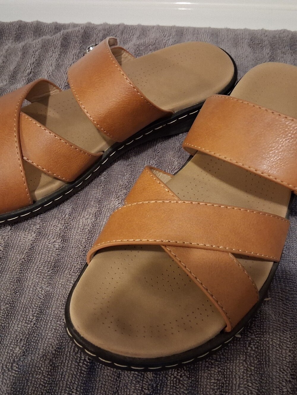 Shoes - Picture 4 of 5